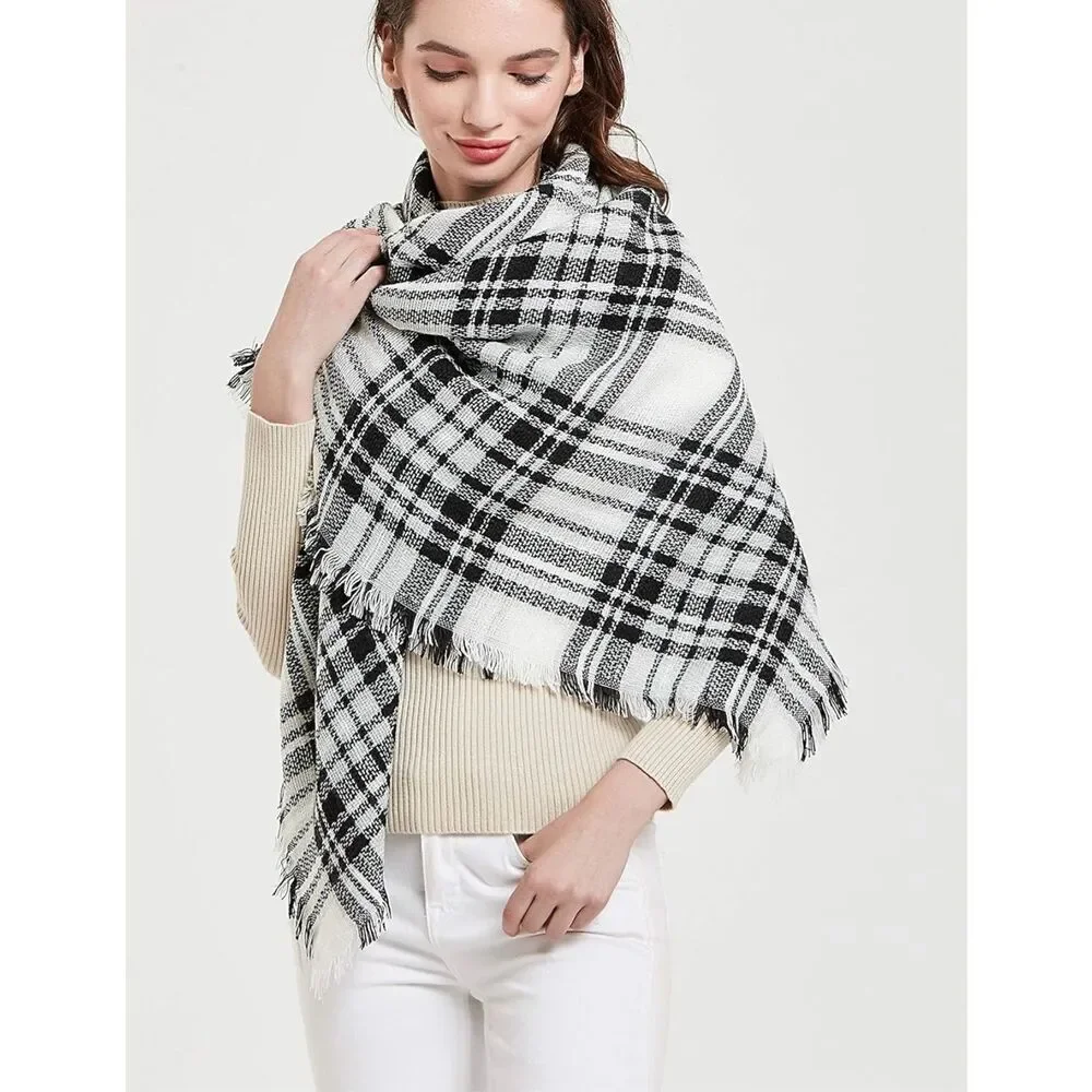 New Womens Wander Agio White & Gray Fringe Plaid Warm Blanket Winter Scarf